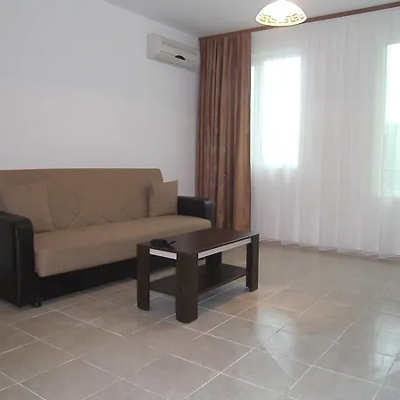 Appartement Nicol In Hermes Complex