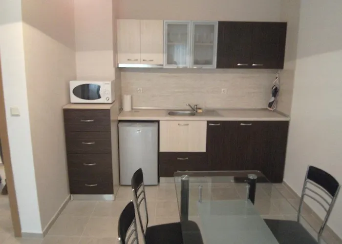 Nicol In Hermes Complex