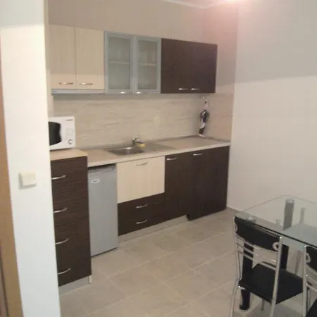 Nicol In Hermes Complex Апартамент