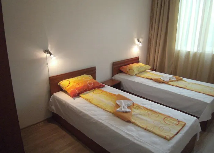 Nicol In Hermes Complex Апартаменти